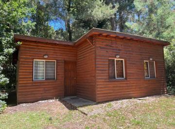 Casa · 140m² · 2 Ambientes · 3 Cocheras · Venta Dos Cabañas en El Bosque Peralta Ramos