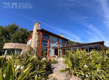 Casa · 370m² · 6 Ambientes · Casa en Venta Isla del Este