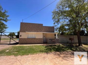 Casa · 200m² · 3 Ambientes · 4 Cocheras · Casa en Venta - 2 Dorm. 1 Baño - Cochera - 2000 m² - Los Pinos, Balcarce