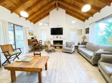 Casa · 153m² · 6 Ambientes · 1 Cochera · Casa en Barrio San Andres - Apto Crédito
