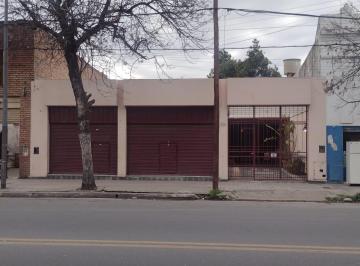 Casa de 12 ambientes, Córdoba · Casa 4 Dorm. + Local Comercial en Av Alem N° 979