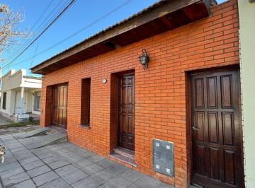 Casa · 125m² · 4 Ambientes · 1 Cochera · Casa en Venta en Trenque Lauquen