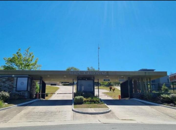 Terreno · 1300m²