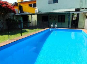 Casa · 190m² · 5 Ambientes · 2 Cocheras · Casa a La Venta en Don Torcuato con Jardin y Pileta