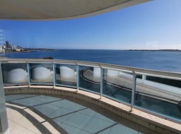 Departamento · 180m² · 4 Ambientes · Departamento en Playa Mansa