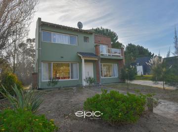 Casa · 165m² · 4 Ambientes · Casa en Venta Deportiva Costa Esmeralda