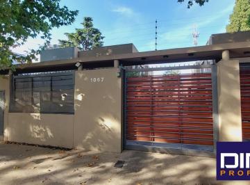 PH · 67m² · 3 Ambientes · 1 Cochera · Duplex en Alquiler Adrogué