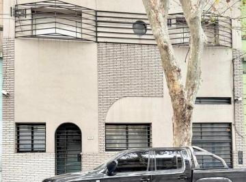 Casa · 200m² · 6 Ambientes · Casa - Aquiler - Almagro - 6 Ambientes Para Uso Comercial