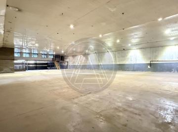 Bodega-Galpón · 1900m² · Depósito/galpón con Oficinas 1900 m² en Venta - Barracas