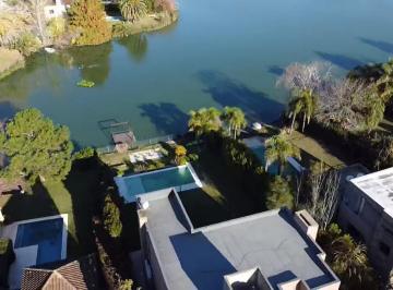 Casa · 280m² · 6 Ambientes · 1 Cochera · Casa en Venta en Altamira