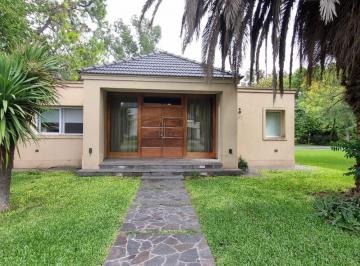 Casa · 300m² · 7 Ambientes · Casa en Tristán Suarez