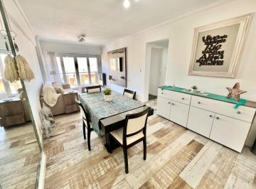 Departamento de 3 ambientes, Mar del Plata · 3 Ambientes con Balcón Saliente y Cochera Fija en Venta