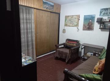 Casa · 220m² · 5 Ambientes · 2 Cocheras · Casa a La Venta Res. Vélez Sarsfield Apto Credito