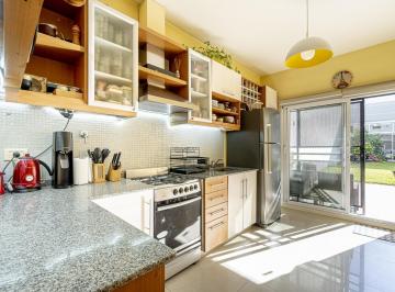 PH · 85m² · 3 Ambientes · 1 Cochera · PH 3 Ambientes Duplex Jardin Quincho Cochera en Villa Devoto