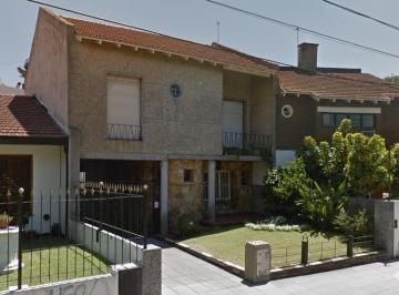 Casa · 181m² · 4 Ambientes · 3 Cocheras · Casa 4 Ambientes - Castelar Norte