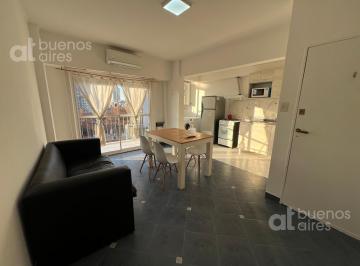 Departamento · 55m² · 3 Ambientes · Departamento 3 Ambientes con Balcón en San Telmo en Alquiler Temporario