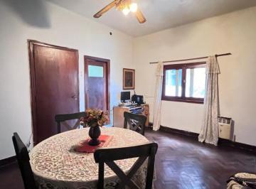 PH de 3 ambientes, Lanús · Venta. PH de 3 Amb con Patio. Muy Buena Ubicacion.