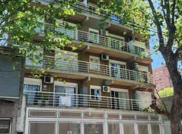 Departamento · 39m² · 2 Ambientes · 1 Cochera · Departamento Al Frente