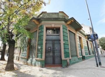 Bodega-Galpón · 166m² · 4 Ambientes · Venta Casa de 4 Ambientes - Barracas - Lote Propio - con Local - Terraza y Patio - Permuta