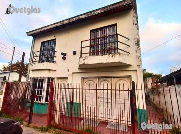 Casa de 4 ambientes, Berazategui · Venta Dúplex 4 Ambientes con Cochera y Patio