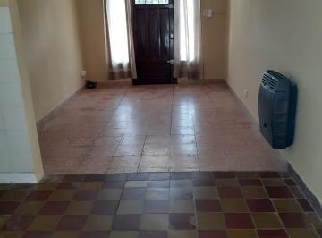 Casa de 3 ambientes, San Vicente · Casa 2 Dorm. en Alquiler. Excelente Ubicación!