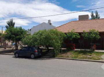 Casa · 300m² · 5 Ambientes · Casa en Venta Neuquén Capital
