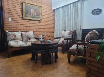 Casa de 4 ambientes, Quilmes · Venta Casa de Cuatro Ambientes con Garage y Fondo. Quilmes Oeste Centro