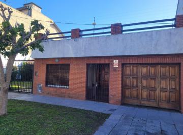 Casa de 4 ambientes, Quilmes · Venta Casa de Cuatro Ambientes con Garage y Fondo. Quilmes Oeste Centro