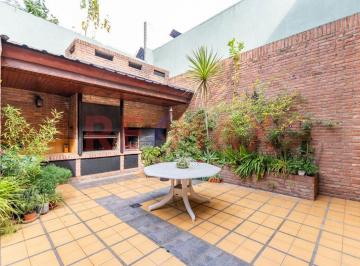 Casa · 188m² · 5 Ambientes · 1 Cochera · Venta Casa 5 Amb. Avellaneda. Patio, Parri y Coch.