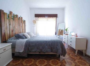 Casa · 179m² · 6 Ambientes · 1 Cochera · Venta Casa Cipolletti Apta Credito