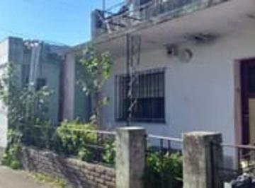 Casa · 95m² · 3 Ambientes · Venta Casa 3 Amb + Monoambiente Padua