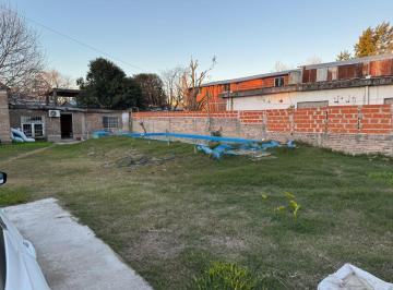 Casa · 40m² · 1 Ambiente · 1 Cochera · Casa en Venta - 1 Baño - 300 m² - Quilmes