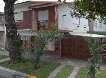 Casa · 120m² · 5 Ambientes · 1 Cochera · Casa en Venta - 4 Dorm. 2 Baños - 135 m² - San Bernardo del Tuyú