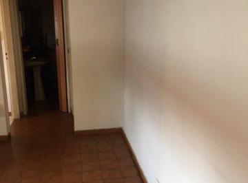 Departamento de 2 ambientes, Lanús · Venta. Apto Credito. Departamento de 2 Amb en 1° Piso. Muy Buena Ubicacion.