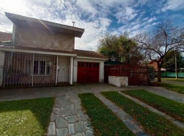 Casa · 238m² · 5 Ambientes · 1 Cochera · Casa + Dúplex en Mismo Terreno