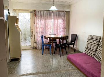 PH · 75m² · 3 Ambientes · 1 Cochera · PH en Florencio Sanchez