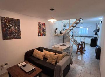 Casa de 4 ambientes, Chacabuco · Venta Casa en PH 4 Ambientes Al Frente, Independiente. Cochera y Patio. Chacabuco - Buenos Aires