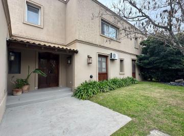 Casa · 230m² · 4 Ambientes · 1 Cochera · Casa en Alq. Temporario en Santa Barbara, Tigre, G. B. a. Zona Norte