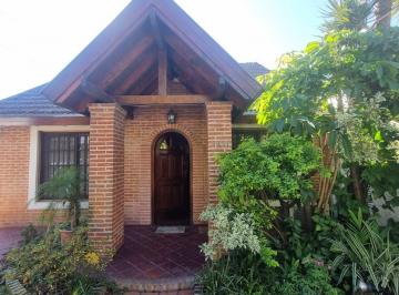 Casa de 7 ambientes, Morón · Se Venden o Permuta Menor Valor, Mas PH Al Fondo Zona Castelar Apto Credito
