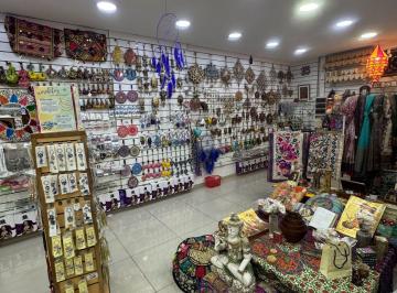 Local comercial , Recoleta · Muy Buena Inversión Local 7 m de Fte de 180 m