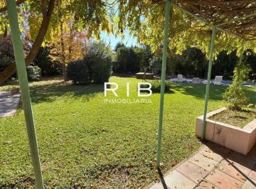 Casa · 280m² · 4 Ambientes · 2 Cocheras · Excelente Propiedad Sobre 1260 m²