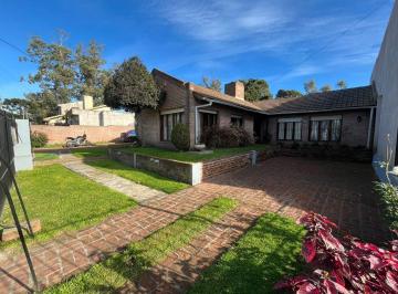 LOY-LOY-1417_2 · Hermoso Chalet 3 Ambientes con Quincho, Garage y Parque + Depto, Punta Mogotes