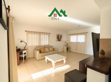 Casa · 115m² · 3 Ambientes · 3 Cocheras · Casa en Venta en Barrio Villa Catalina con Seguridad Apto Crédito