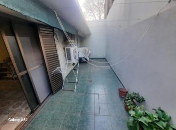 PH · 63m² · 3 Ambientes · Venta Casa de Pasillo Dos Dorm. con Patio