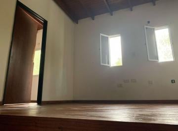 Casa · 117m² · 3 Ambientes · 1 Cochera · Sevende Casa en Punta Lara