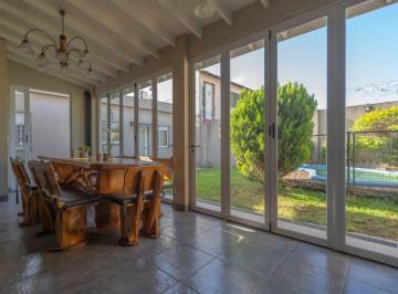 Casa · 85m² · 3 Ambientes · Casa Ramos Mejia Jardin Pileta Quincho Cochera