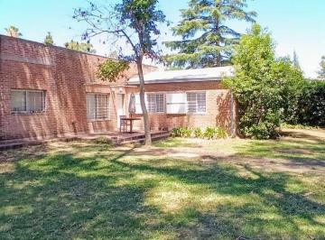 Casa · 104m² · 6 Ambientes · Casa Venta City Bell 3 Dorm. con Parque