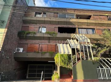 Departamento · 90m² · 4 Ambientes · Departamento en Munro a 300 m de La Estacion con 3 Dorm.