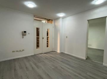 Oficina comercial · 46m² · 3 Ambientes · Hermosa Oficina o Consultorio en Migueletes 900, Las Canitas!