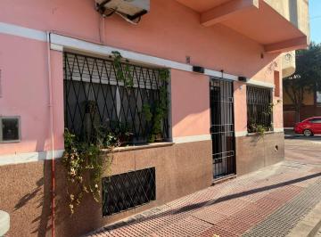 PH de 2 ambientes, Flores · PH con Patio de 60 m² en Venta en Flores - 2 1/2 Ambientes - Sin Expensas!
